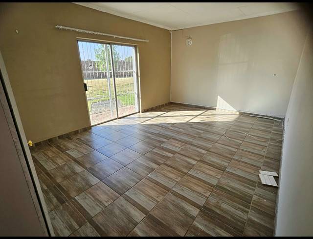 3 BEDROOM HOUSE FOR SALE IN KOOKRUS